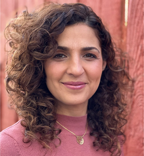 Nardine Azab, Therapist